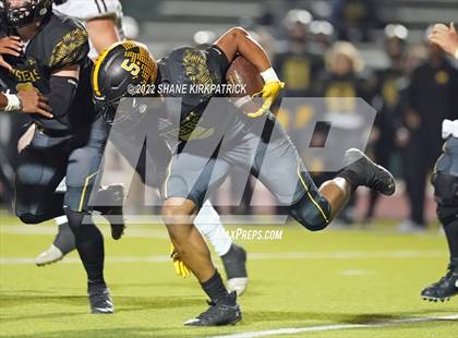 Thumbnail 1 in Grandview vs. Malakoff (3A Division 1 Region 2 Quarterfinal) photogallery.