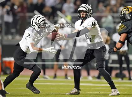 Thumbnail 3 in Grandview vs. Malakoff (3A Division 1 Region 2 Quarterfinal) photogallery.