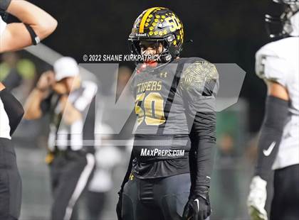 Thumbnail 2 in Grandview vs. Malakoff (3A Division 1 Region 2 Quarterfinal) photogallery.