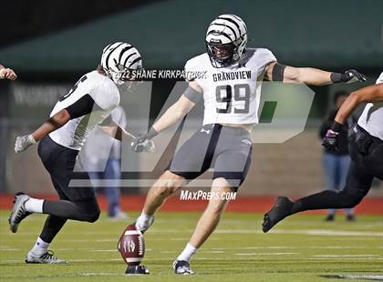 Thumbnail 1 in Grandview vs. Malakoff (3A Division 1 Region 2 Quarterfinal) photogallery.