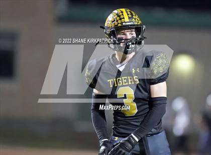 Thumbnail 1 in Grandview vs. Malakoff (3A Division 1 Region 2 Quarterfinal) photogallery.