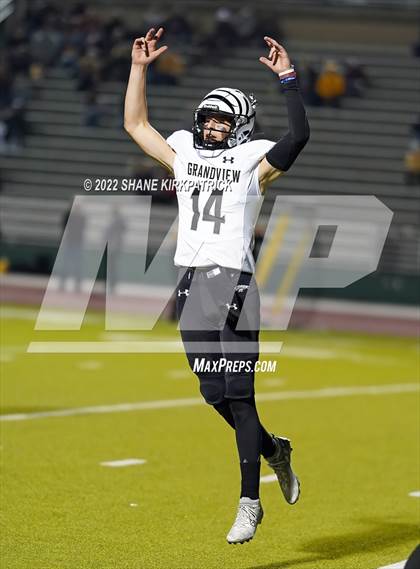 Thumbnail 1 in Grandview vs. Malakoff (3A Division 1 Region 2 Quarterfinal) photogallery.