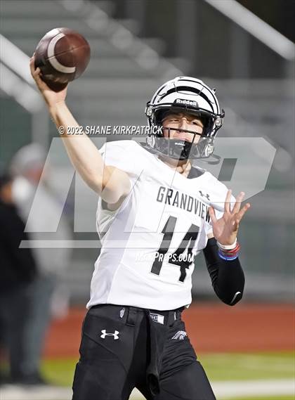 Thumbnail 2 in Grandview vs. Malakoff (3A Division 1 Region 2 Quarterfinal) photogallery.