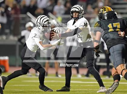 Thumbnail 1 in Grandview vs. Malakoff (3A Division 1 Region 2 Quarterfinal) photogallery.