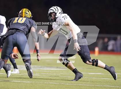 Thumbnail 3 in Grandview vs. Malakoff (3A Division 1 Region 2 Quarterfinal) photogallery.