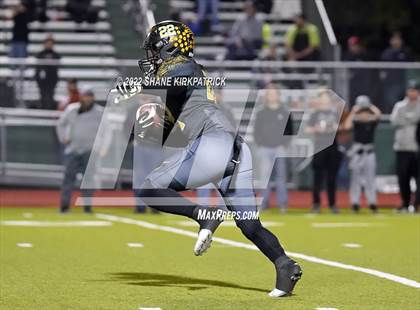 Thumbnail 3 in Grandview vs. Malakoff (3A Division 1 Region 2 Quarterfinal) photogallery.