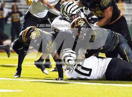 Thumbnail 2 in Grandview vs. Malakoff (3A Division 1 Region 2 Quarterfinal) photogallery.