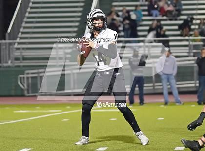 Thumbnail 2 in Grandview vs. Malakoff (3A Division 1 Region 2 Quarterfinal) photogallery.