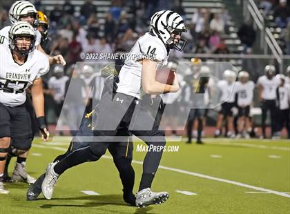 Thumbnail 3 in Grandview vs. Malakoff (3A Division 1 Region 2 Quarterfinal) photogallery.