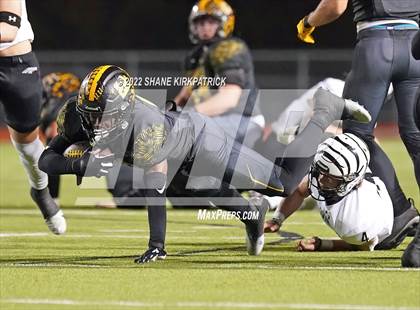Thumbnail 3 in Grandview vs. Malakoff (3A Division 1 Region 2 Quarterfinal) photogallery.