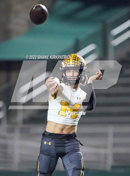 Thumbnail 3 in Grandview vs. Malakoff (3A Division 1 Region 2 Quarterfinal) photogallery.