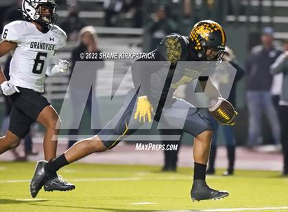 Thumbnail 1 in Grandview vs. Malakoff (3A Division 1 Region 2 Quarterfinal) photogallery.