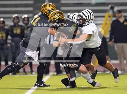 Thumbnail 1 in Grandview vs. Malakoff (3A Division 1 Region 2 Quarterfinal) photogallery.