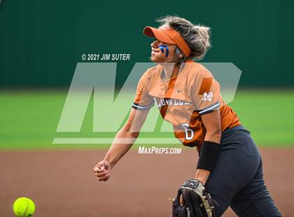 Thumbnail 3 in Caldwell vs Franklin (UIL 3A Bi-District Playoff) photogallery.