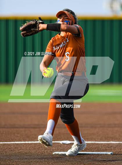 Thumbnail 1 in Caldwell vs Franklin (UIL 3A Bi-District Playoff) photogallery.