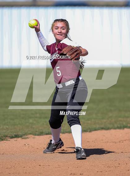 Thumbnail 3 in Bridgeport @ Pottsboro photogallery.