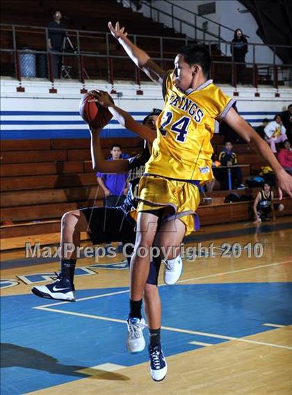 Thumbnail 3 in Alhambra vs Mountain View photogallery.