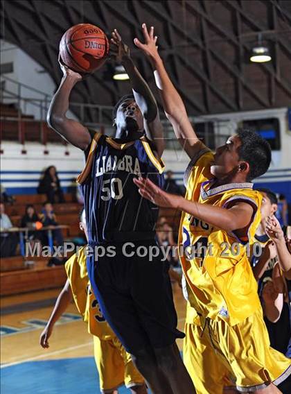 Thumbnail 2 in Alhambra vs Mountain View photogallery.