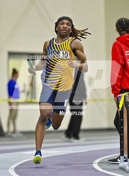 Thumbnail 1 in Taylor HSR Qualifier (4 x 800m Relay) photogallery.