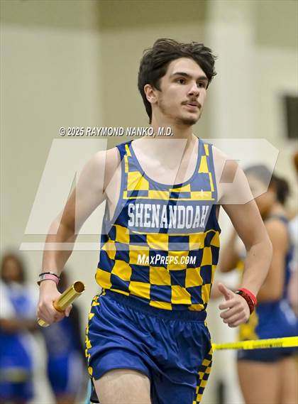 Thumbnail 3 in Taylor HSR Qualifier (4 x 800m Relay) photogallery.