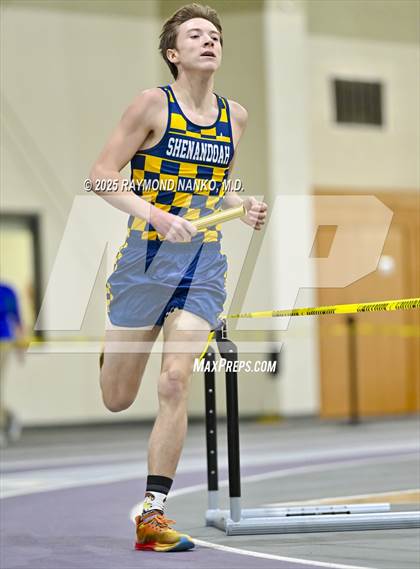 Thumbnail 1 in Taylor HSR Qualifier (4 x 800m Relay) photogallery.