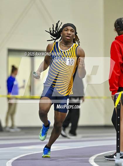 Thumbnail 2 in Taylor HSR Qualifier (4 x 800m Relay) photogallery.