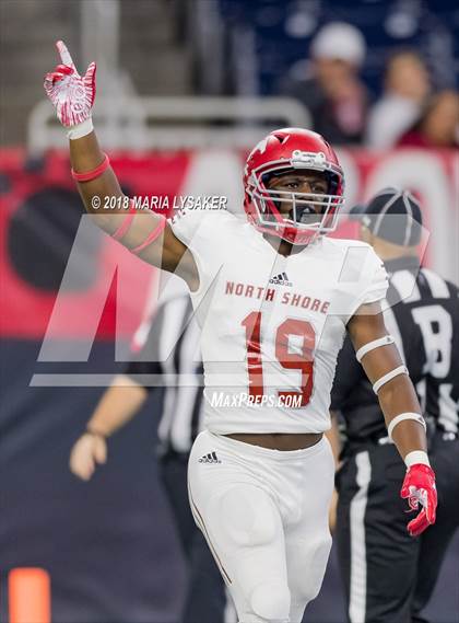 Thumbnail 3 in Katy vs North Shore Region (UIL 6A Regional Playoff) photogallery.