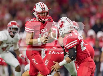 Thumbnail 2 in Katy vs North Shore Region (UIL 6A Regional Playoff) photogallery.