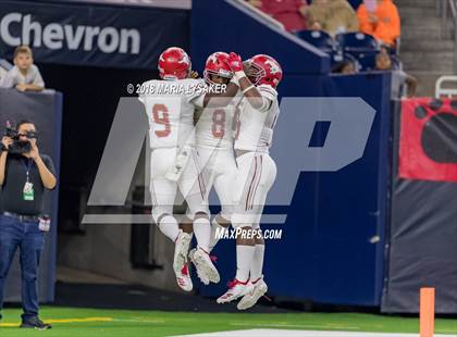 Thumbnail 2 in Katy vs North Shore Region (UIL 6A Regional Playoff) photogallery.