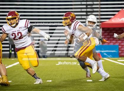 Thumbnail 1 in Eastside Catholic vs. O'Dea (WIAA 3A Final)  photogallery.