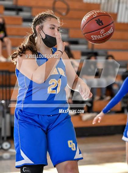 Thumbnail 2 in Charter Oak @ Diamond Ranch photogallery.