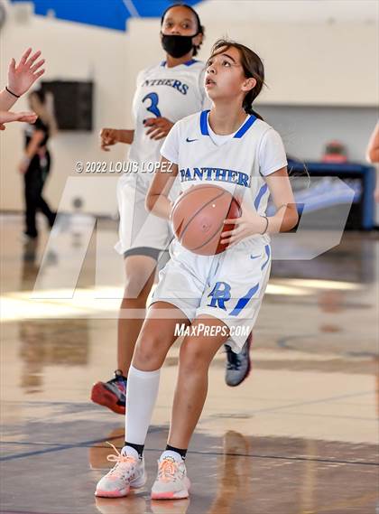 Thumbnail 3 in Charter Oak @ Diamond Ranch photogallery.