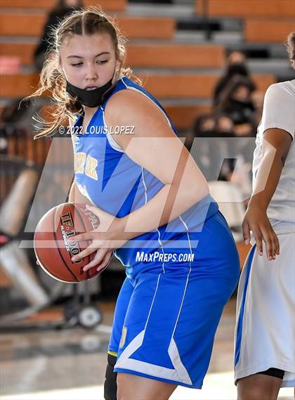 Thumbnail 3 in Charter Oak @ Diamond Ranch photogallery.