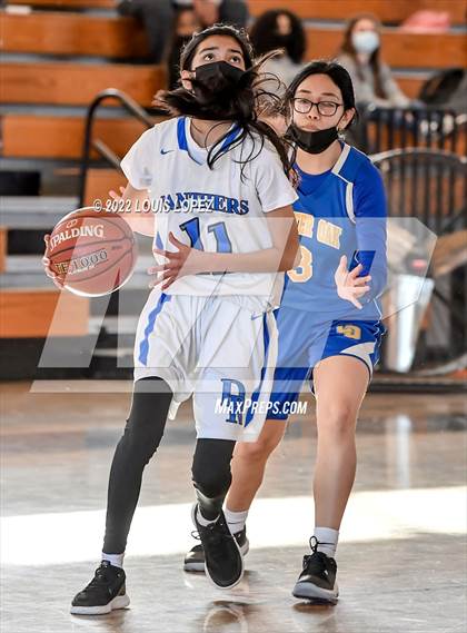 Thumbnail 3 in Charter Oak @ Diamond Ranch photogallery.