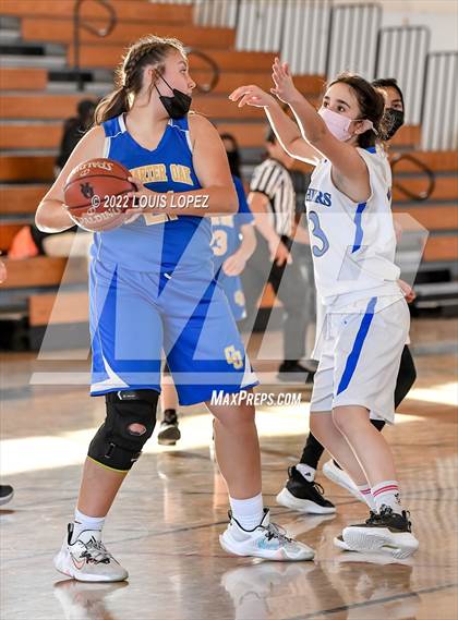 Thumbnail 2 in Charter Oak @ Diamond Ranch photogallery.