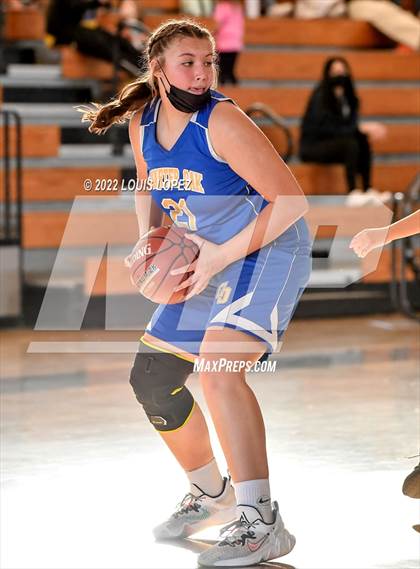 Thumbnail 3 in Charter Oak @ Diamond Ranch photogallery.