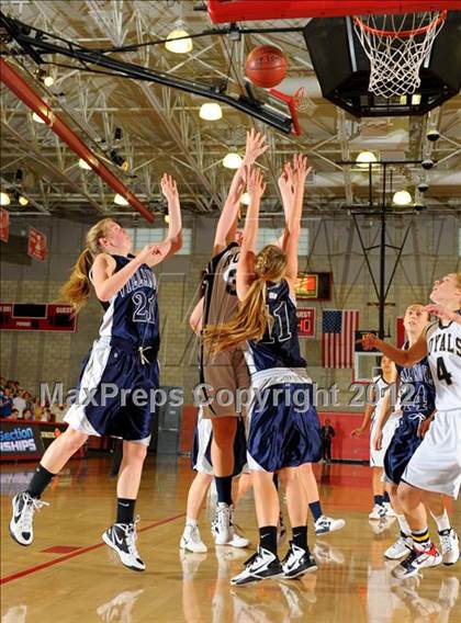 Thumbnail 3 in Villanova Prep vs. Mission Prep (CIF SS D5AA Final) photogallery.