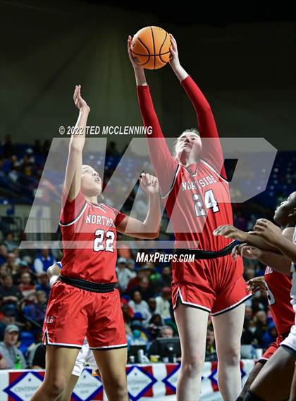 Thumbnail 2 in North Little Rock vs. Northside (AAA 6A State Final) photogallery.