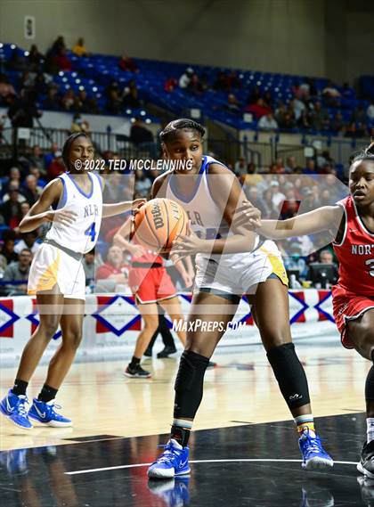 Thumbnail 2 in North Little Rock vs. Northside (AAA 6A State Final) photogallery.