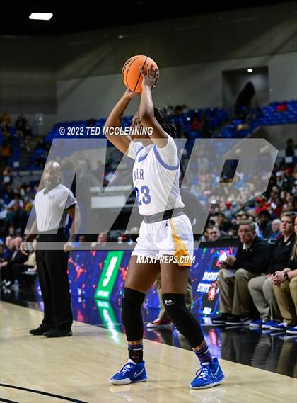 Thumbnail 3 in North Little Rock vs. Northside (AAA 6A State Final) photogallery.