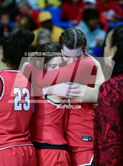Thumbnail 2 in North Little Rock vs. Northside (AAA 6A State Final) photogallery.