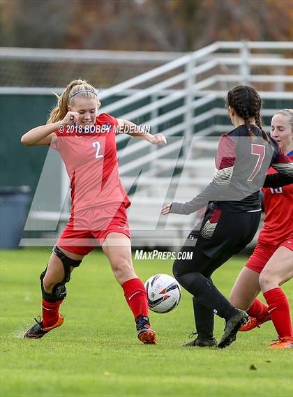 Thumbnail 2 in Chavez vs. Buchanan photogallery.