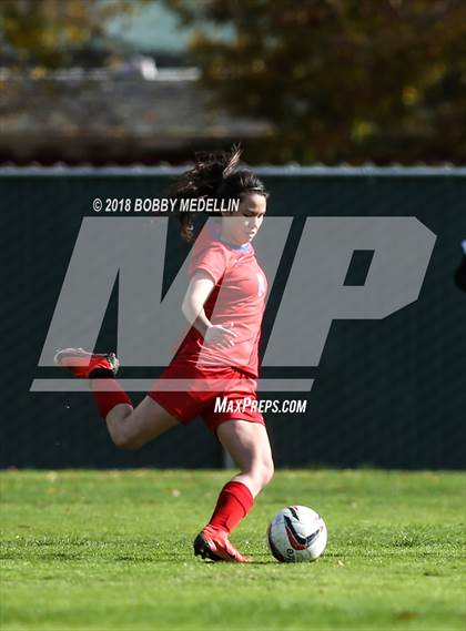 Thumbnail 2 in Chavez vs. Buchanan photogallery.