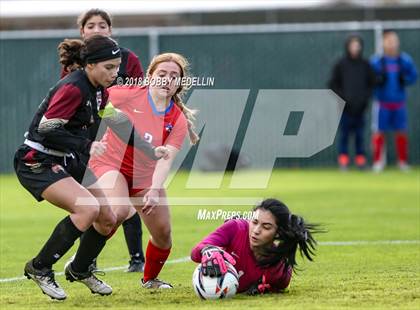 Thumbnail 3 in Chavez vs. Buchanan photogallery.