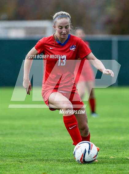 Thumbnail 1 in Chavez vs. Buchanan photogallery.