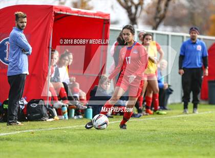 Thumbnail 3 in Chavez vs. Buchanan photogallery.