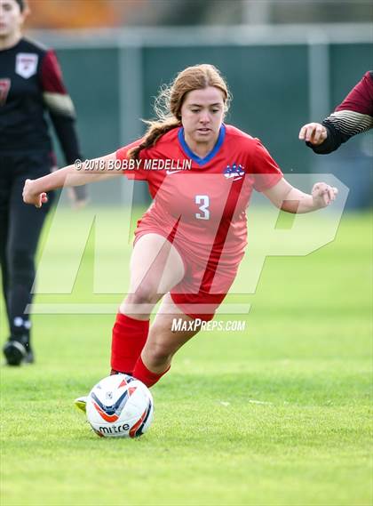 Thumbnail 2 in Chavez vs. Buchanan photogallery.