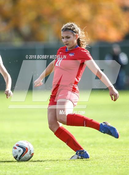 Thumbnail 2 in Chavez vs. Buchanan photogallery.