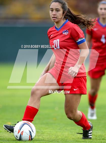 Thumbnail 2 in Chavez vs. Buchanan photogallery.