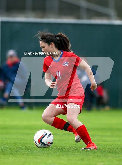 Thumbnail 3 in Chavez vs. Buchanan photogallery.